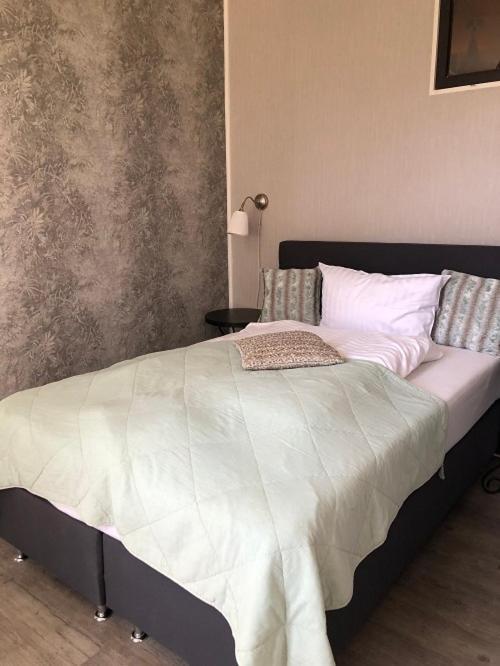 Ferienwohnung Alte Schule 22 Am Saseler Markt 2 Schlafzimmer & Baeder Hochwertig Hamburg Luaran gambar
