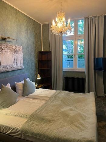 Ferienwohnung Alte Schule 22 Am Saseler Markt 2 Schlafzimmer & Baeder Hochwertig Hamburg Luaran gambar