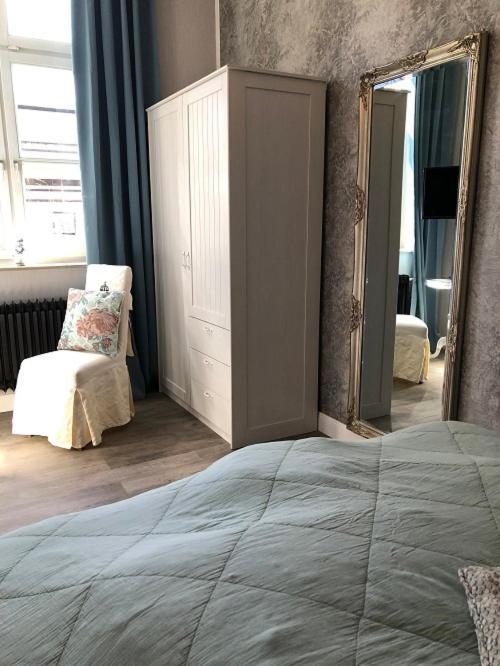Ferienwohnung Alte Schule 22 Am Saseler Markt 2 Schlafzimmer & Baeder Hochwertig Hamburg Luaran gambar